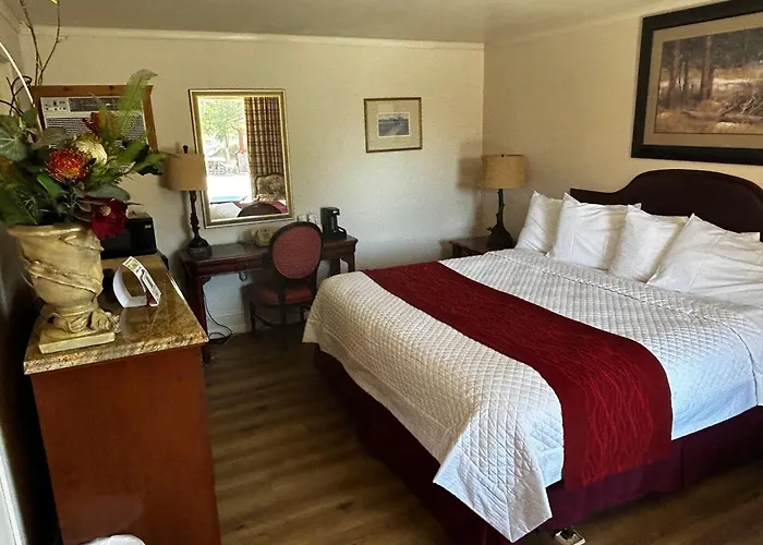 Rainbow Lodge And Inn