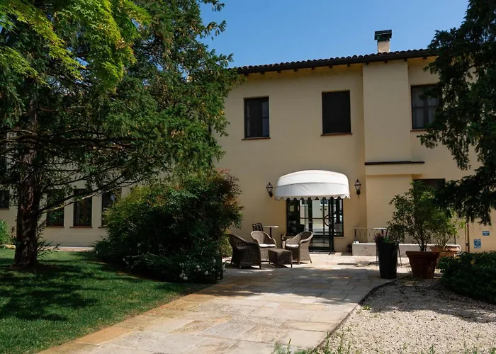 Hotel Villa Nabila Reggiolo