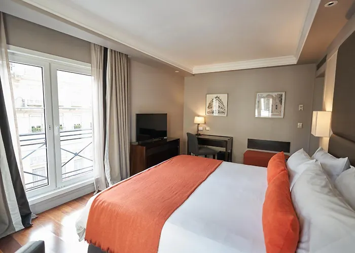 Carles Hotel