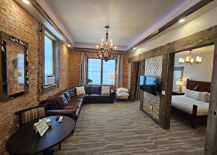 Eaglescape Suites And Event Center