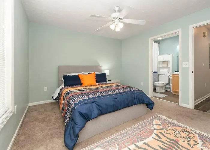 Vibrant Living Near Auburn University L 4Br 4Ba