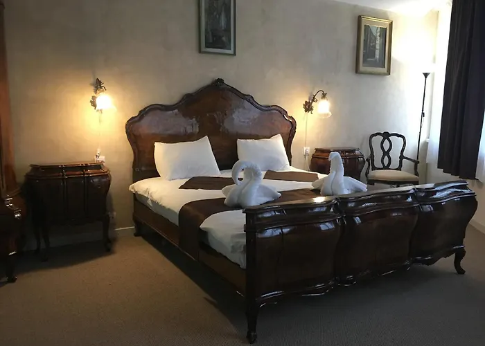 Csiki Hotel
