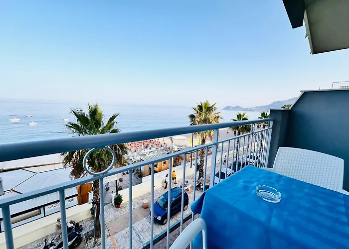 Maniel Beach Hotel