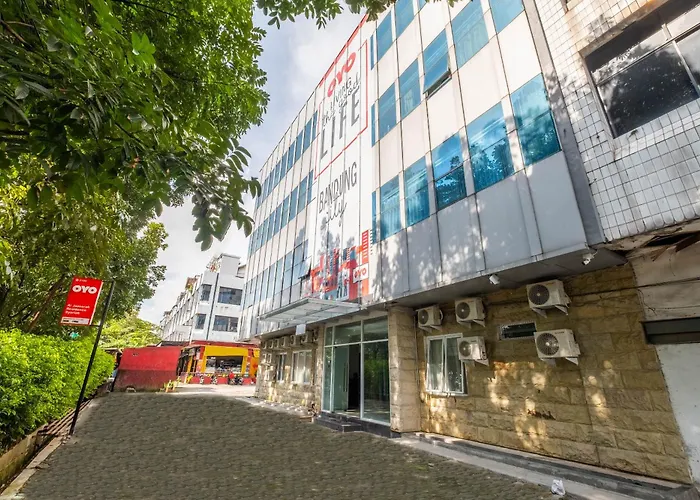 Oyo Living 2195 Al Jazeerah Residence Syariah