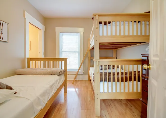 All-Season Ludlow Apartment: 3 Mi To Okemo Resort!
