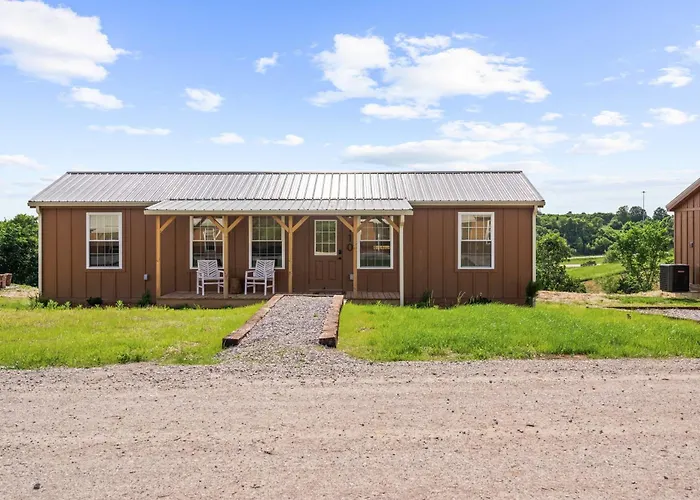 Block Of 7 Lodges At Eden Reserve - For Groups
