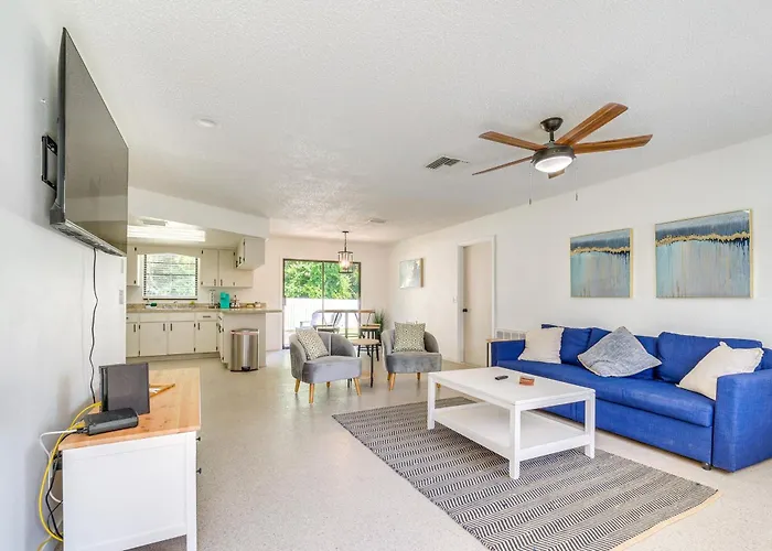2 Mi To State Parks! Crystal River Home W/ Yard