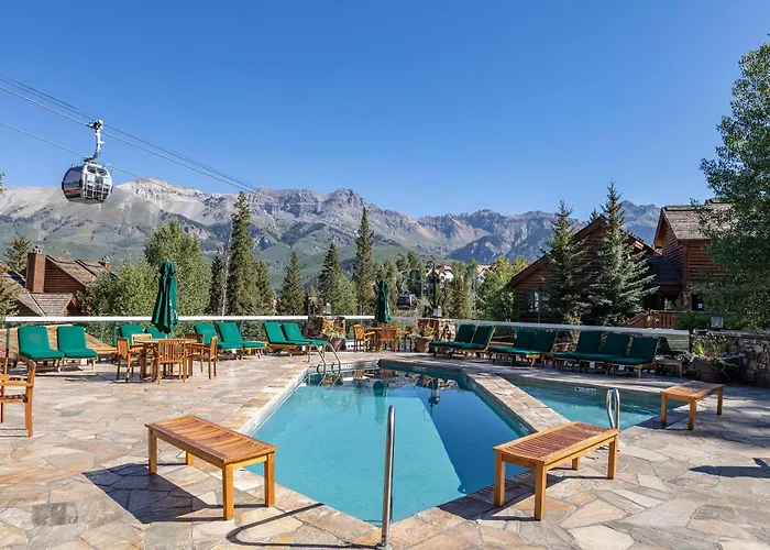 2 Bedroom Condominium - Luxury Skiin And Out