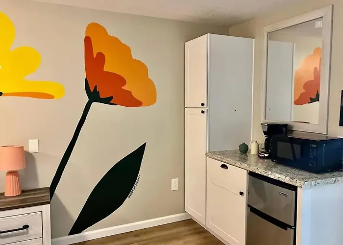 Wildflower Room At The Trailblazer Unit 12