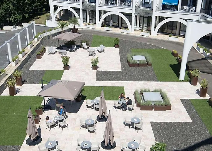 Brit Hotel Du Lac