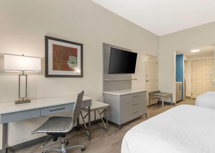 Best Western Plus Lake Lanier Gainesville Hotel & Suites