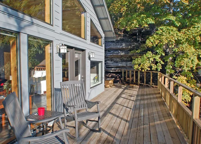 Beaver Lakefront Cabins - Couples Only Getaways