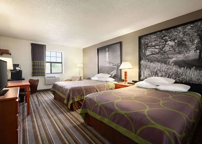 Super 8 By Wyndham Colorado Springs/Afa Area