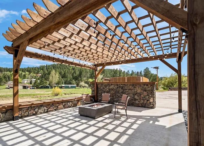 Everspring Inn & Suites