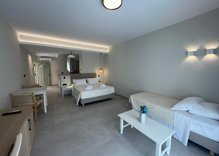 Mediterranean Sea Top Floor