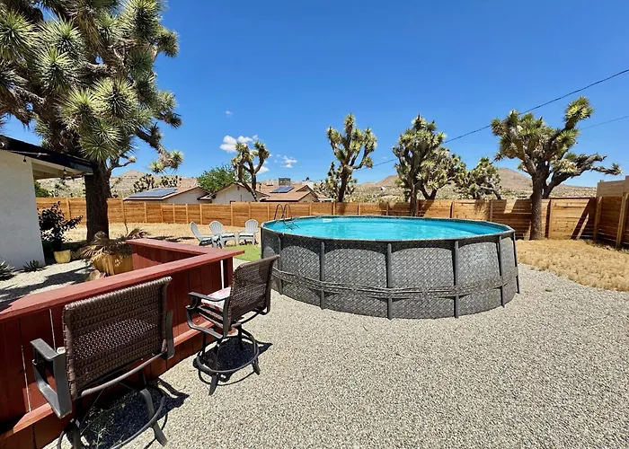 Mid-Century Modern Home W/Pool & Hot Tub
