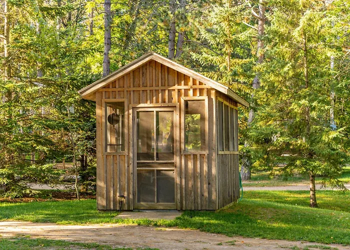 Cabin O' Pines - A Family Friendly Resort