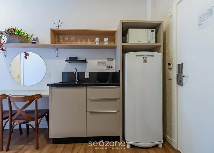Lindos Studios Vec