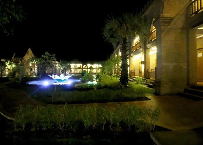 Famous Hotel Bagan