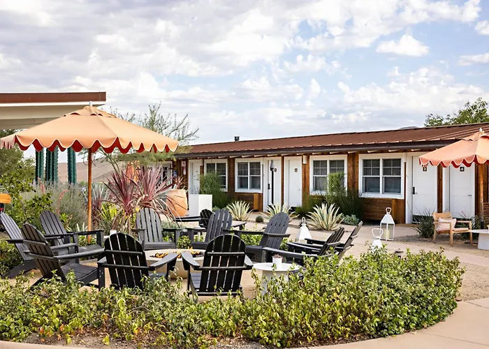 Skyview Los Alamos - 21 & Over Pool