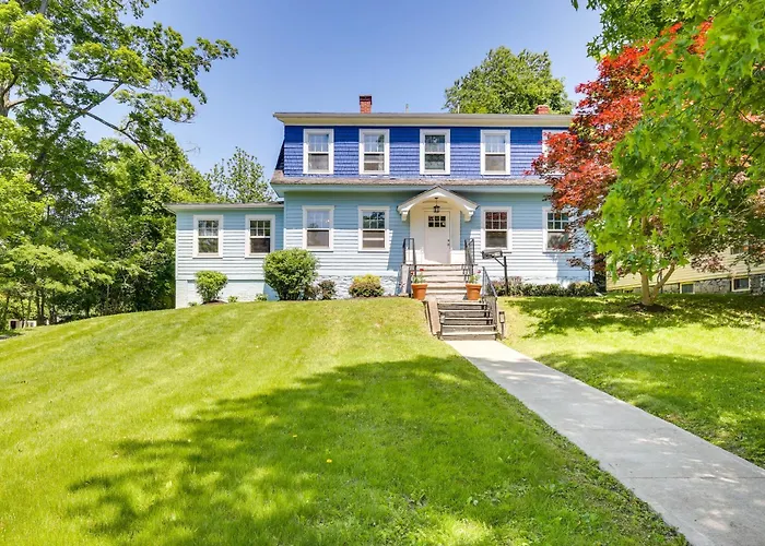 Historic Poughkeepsie Home Near Arlington & Vassar