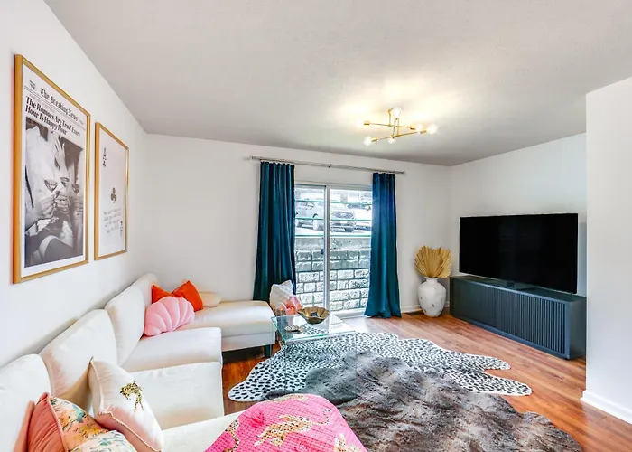 Chic Morgantown Vacation Rental - 2 Mi To Wvu!