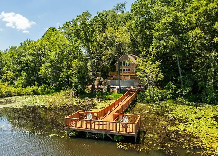 Brand-New Perry House W/ Kayaks & Lake Access