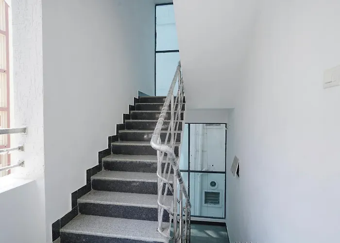 Fabhotel Serenity - Nr Aig Hospital, Gachibowli
