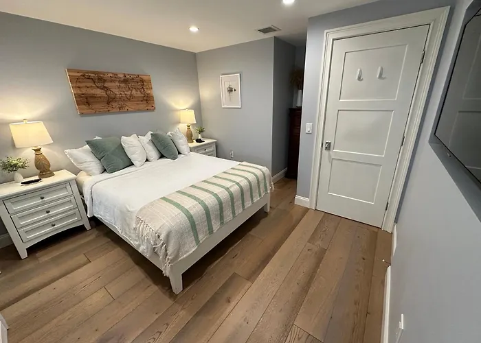 Beautifully Renovated 2 Bed 2 Bath Private Home