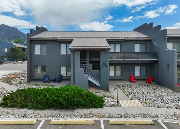 Coyote Condo - Pet-Friendly Downtown Mountain View