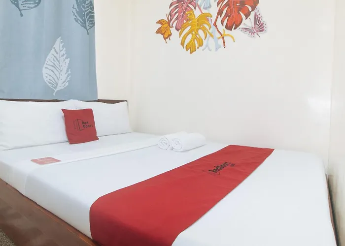 Reddoorz At Queens Hometel