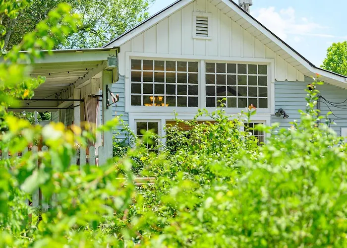 Artist Lane Cottage