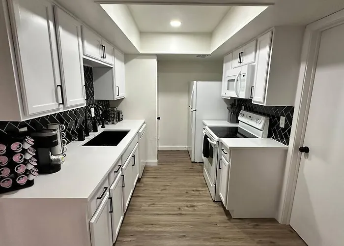 Newly Updated Cozy Home