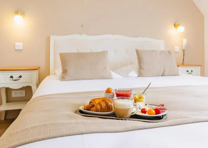 Demeures & Chateaux - Hotel De La Porte Saint-Malo - Dinan