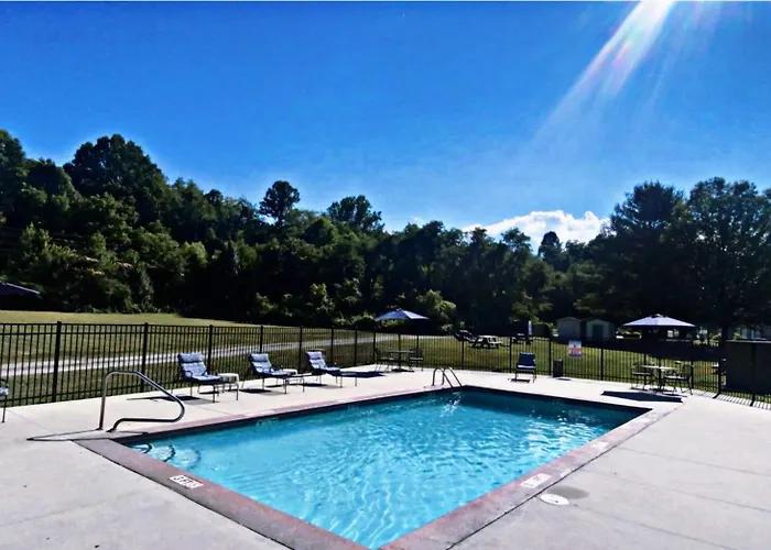 Microtel Inn & Suites By Wyndham Cherokee
