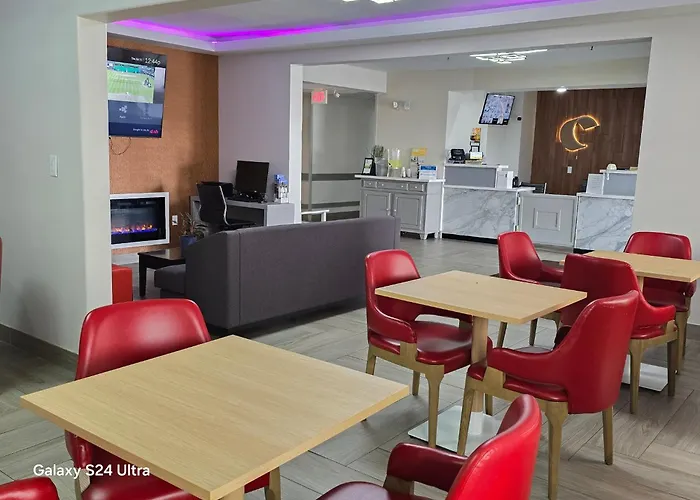 Comfort Inn & Suites Mason City - Clear Lake