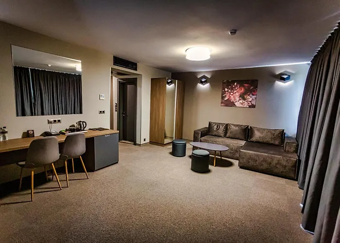 Jitomir Hotel