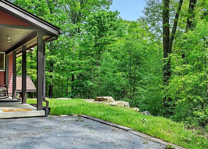Saratoga Guest House
