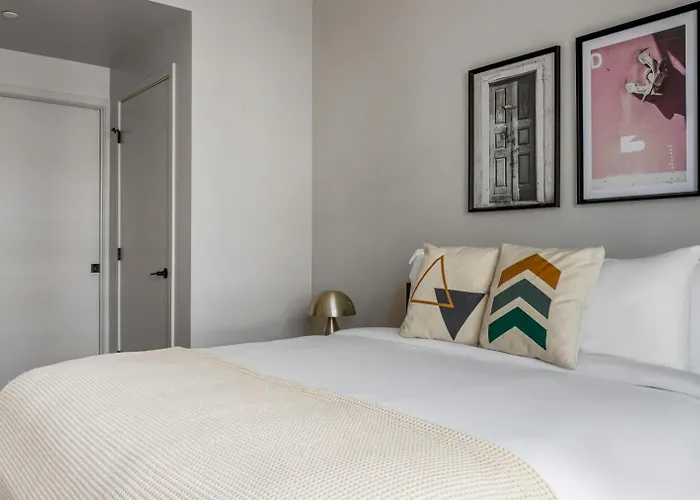 Inglewood 1Br W Sundeck Clubhouse Nr Shopping Lax-1159
