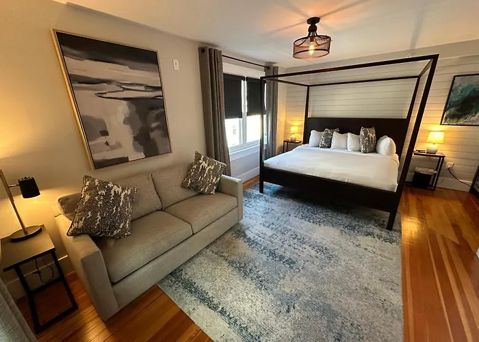 Entire Modern 7 Unit 7 Bath Boutique Inn