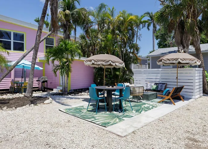 The Egret Residence At The Sandpiper Inn Bikes Beachgear