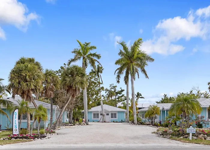 Creole Garden Cottage At Palmview Inn Of Sanibel With Bikes