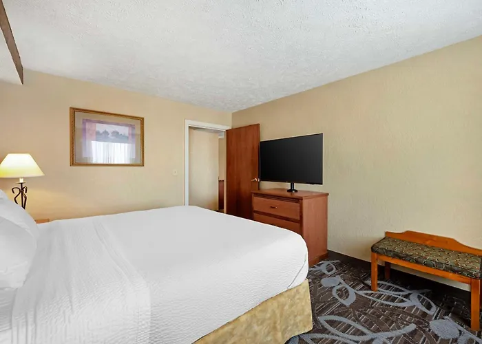 Best Western Plus Mid Nebraska Inn & Suites