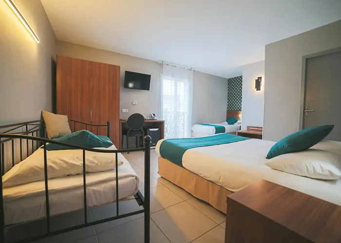 Holidays & Work Hotel