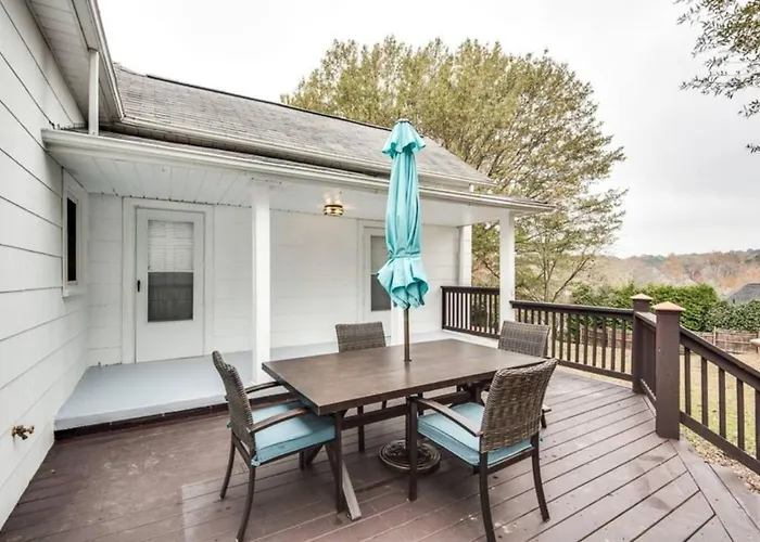 Southern Charm Cottage Flying Squirrel Cottages