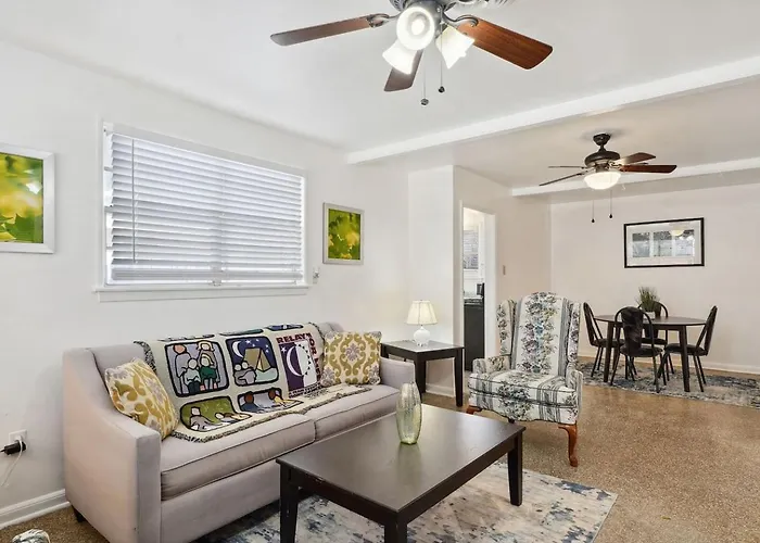 Nola - 2Bd -Vacation Hub