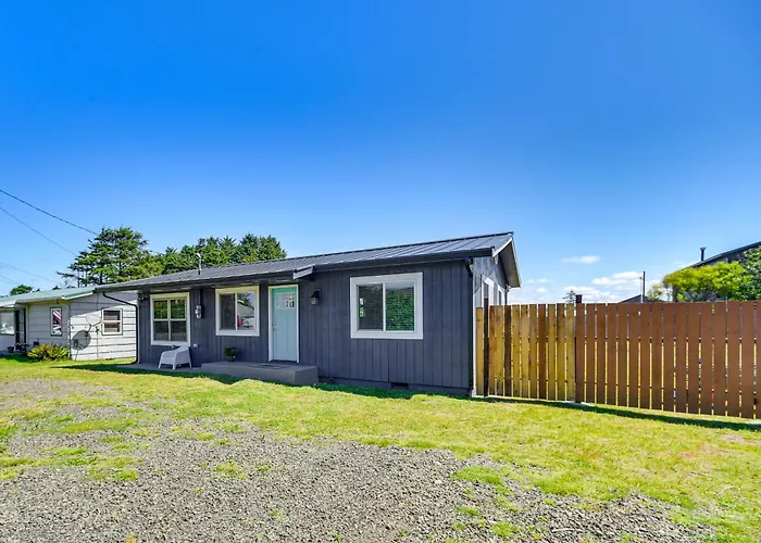Pet-Friendly Moclips Home: Walk To Mocrocks Beach!