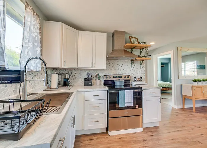 Pet-Friendly Moclips Home: Walk To Mocrocks Beach!