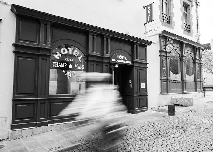 Contact Hotel Du Champ De Mars De Saint-Brieuc