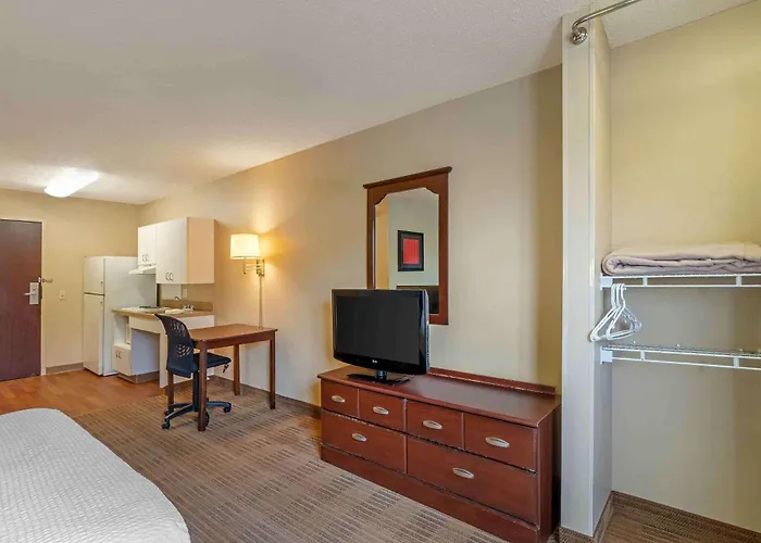 Extended Stay America Suites - Chicago - Woodfield Mall